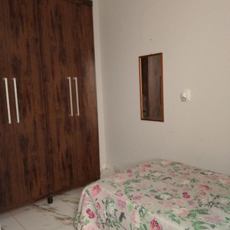 Casa Amarela Apartment Uberlândia Exterior photo